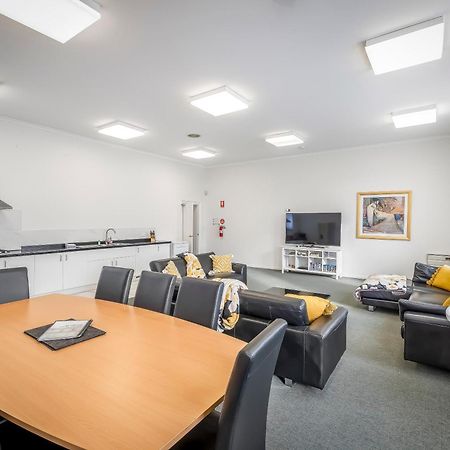 4 Bedroom House - Hobart Cbd - Free Parking - Free Wifi المظهر الخارجي الصورة