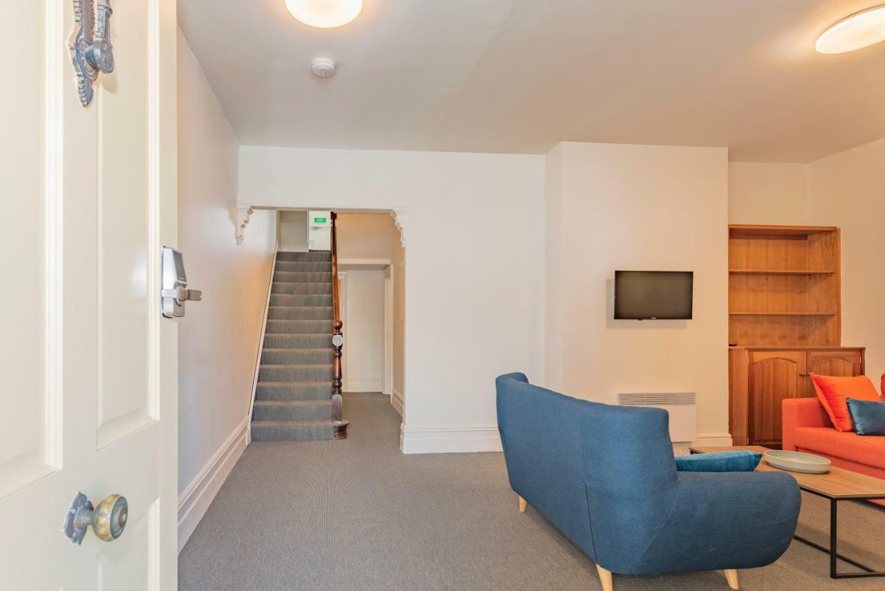 4 Bedroom House - Hobart Cbd - Free Parking - Free Wifi المظهر الخارجي الصورة