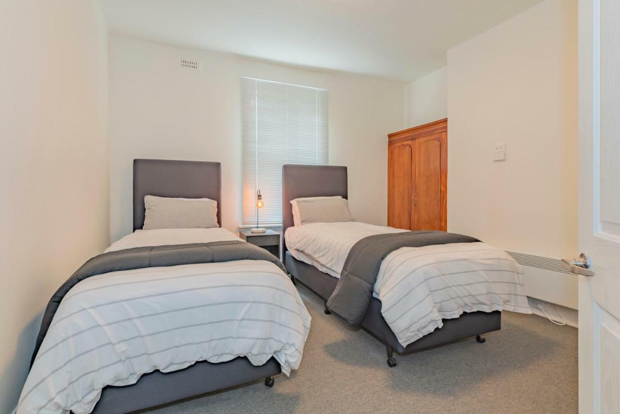 4 Bedroom House - Hobart Cbd - Free Parking - Free Wifi المظهر الخارجي الصورة