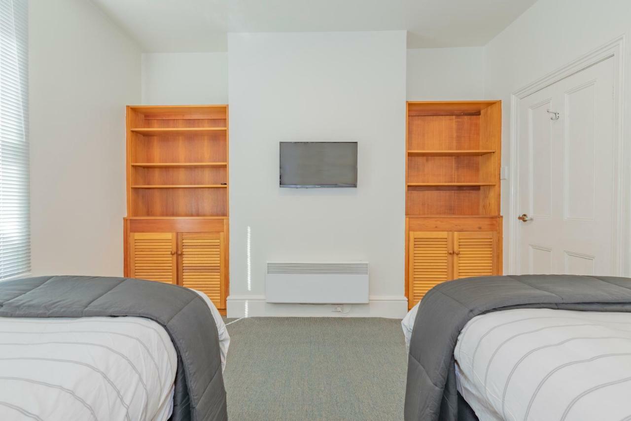 4 Bedroom House - Hobart Cbd - Free Parking - Free Wifi المظهر الخارجي الصورة
