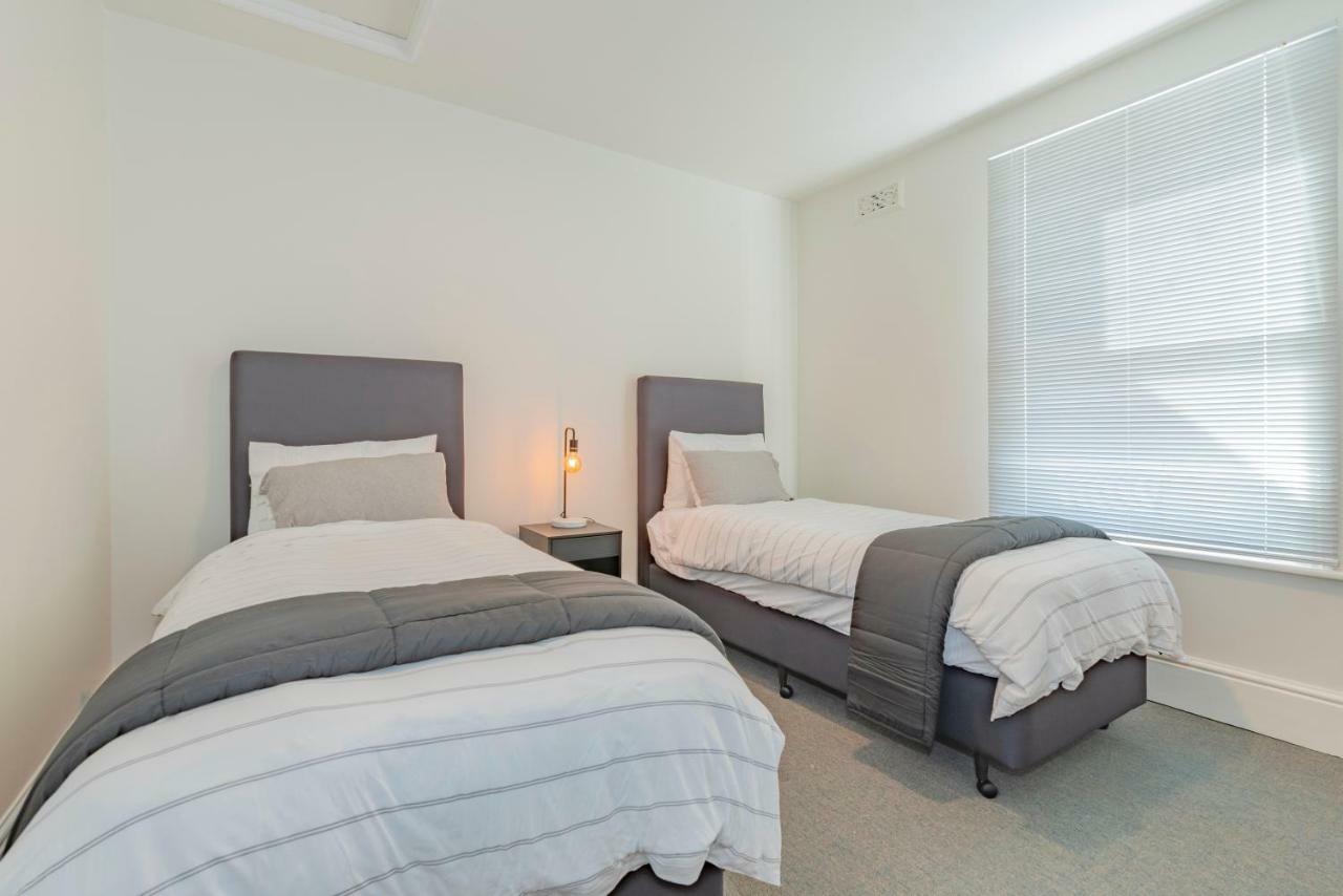 4 Bedroom House - Hobart Cbd - Free Parking - Free Wifi المظهر الخارجي الصورة